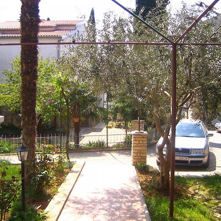 Apartments Renato Sveti Filip i Jakov Ngoại thất bức ảnh